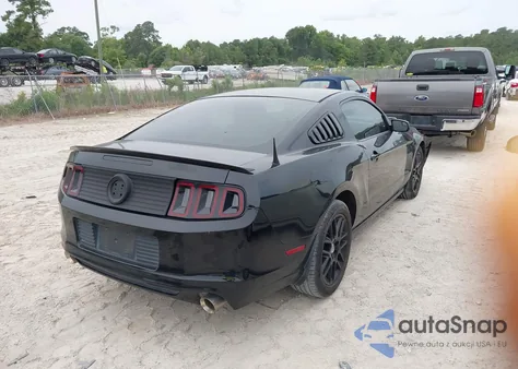 2014 Ford Mustang V6 z USA, uszkodzony, nr VIN 1ZVBP8AM4E5210029